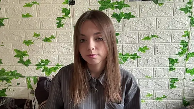 LisaPorse online show from 06-17-26, 06:05