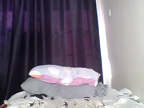 kee vigin online show from 06-15-26, 04:47