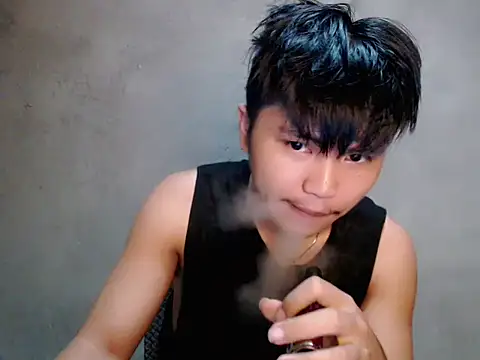 Snapshot of Mrbigcumx chatting on 06-26-26, 12:42 Mrbigcumx online show from 06-26-26, 12:42
