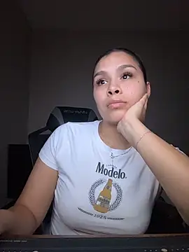 cowgirl696968 online show from 05-21-26, 05:58