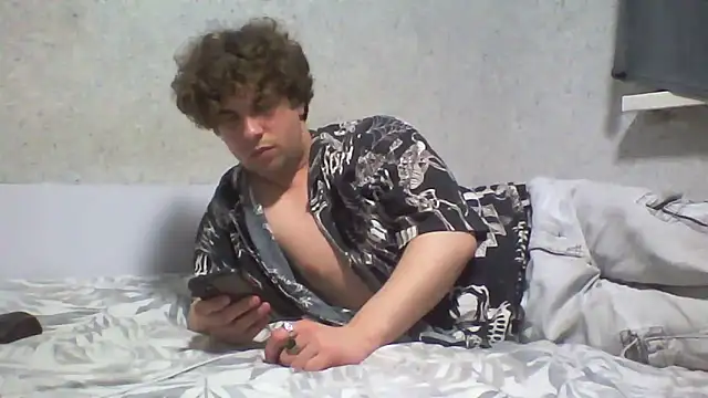 hydrangea228 online show from 05-19-26, 09:32