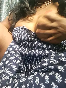 Tamil-ammukutty18 online show from 07-10-26, 01:54