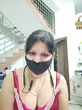 ZOYA-STRIP online show from 06-12-26, 08:19