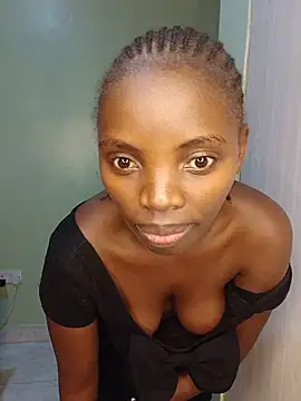 Alianamilly0 online show from 05-17-26, 02:46