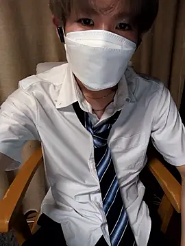 Snapshot of hayato_07 chatting on 06-14-26, 12:07 hayato 07 online show from 06-14-26, 12:07