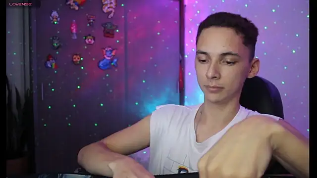 archi love online show from 02-05-25, 10:19