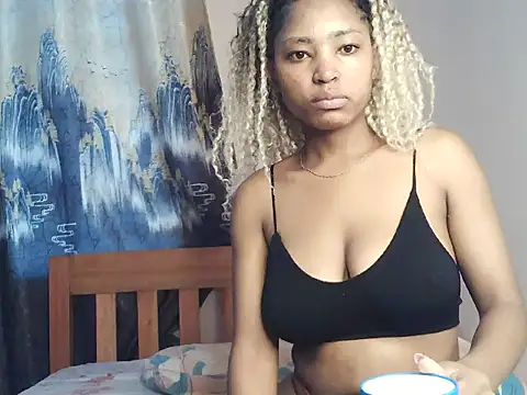 Snapshot of AlexaLoverxo chatting on 05-26-26, 07:59 AlexaLoverxo online show from 05-26-26, 07:59