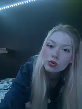 Venin-rose online show from 05-18-26, 10:37