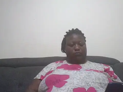Snapshot of fat_ebonyqueen chatting on 06-05-26, 07:30 fat ebonyqueen online show from 06-05-26, 07:30
