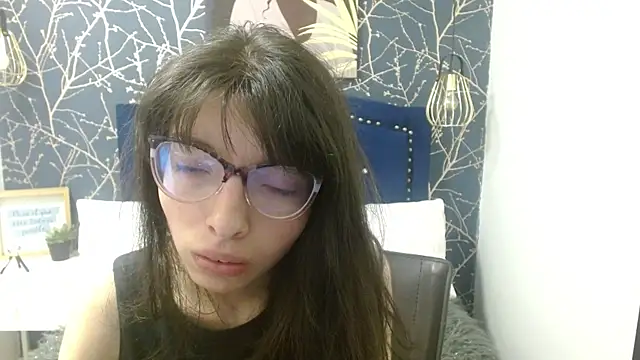 Snapshot of Allyshon_ chatting on 05-26-26, 07:43 Allyshon online show from 05-26-26, 07:43