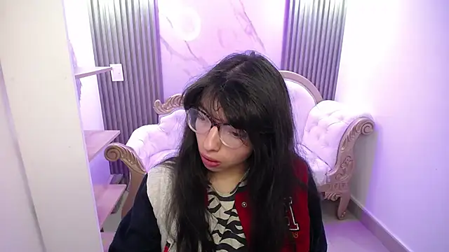 Snapshot of Allyshon_ chatting on 06-04-26, 07:53 Allyshon online show from 06-04-26, 07:53