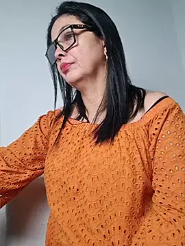 Scarlett Valnyx online show from 06-02-26, 03:03