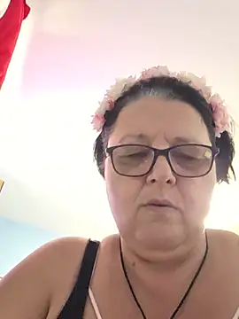 Snapshot of Diana_Diafan chatting on 06-17-26, 12:18 Diana Diafan online show from 06-17-26, 12:18
