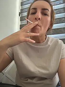 Snapshot of Hot-Milf4U chatting on 06-04-26, 01:17 Hot-Milf4U online show from 06-04-26, 01:17