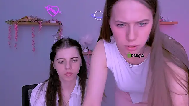 lyra desire online show from 05-22-26, 10:10