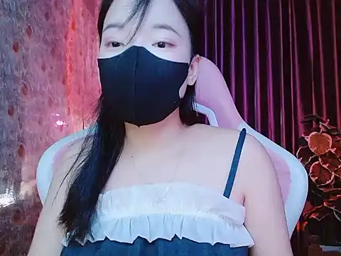 Julie Ulie online show from 06-12-26, 03:11