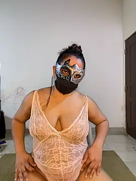 LioraWance online show from 06-24-26, 04:28