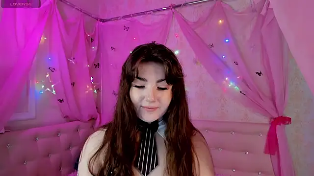 Snapshot of Victoria_Ecstasy chatting on 06-12-26, 10:03 Victoria Ecstasy online show from 06-12-26, 10:03