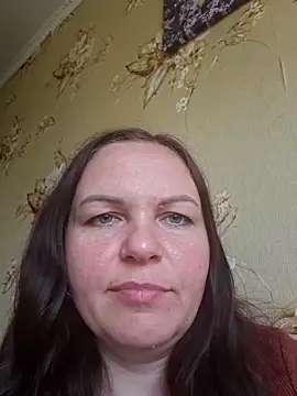 Snapshot of Meri_a chatting on 06-04-26, 03:40 Meri a online show from 06-04-26, 03:40