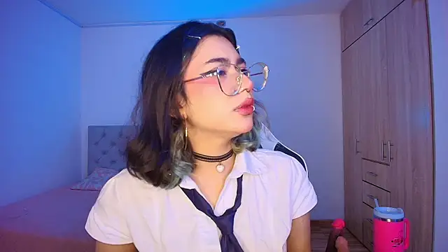 Snapshot of Alejaa_storm chatting on 06-16-26, 02:09 Alejaa storm online show from 06-16-26, 02:09