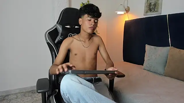 jacob cum23 online show from 06-12-26, 05:23