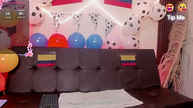 TaniaEyes online show from 06-10-26, 12:04