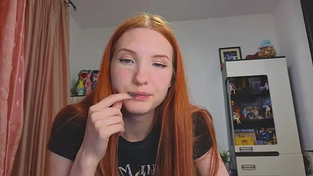 Snapshot of Olivia_Ridd chatting on 06-10-26, 11:24 Olivia Ridd online show from 06-10-26, 11:24