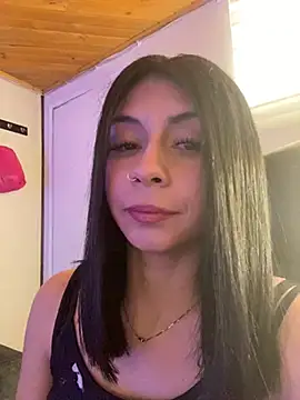 Snapshot of Majo_jones chatting on 07-11-26, 03:15 Majo jones online show from 07-11-26, 03:15