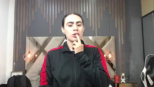MartinaaFit online show from 06-19-26, 11:36