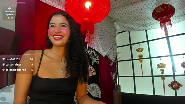 Snapshot of Aurora_Gatty chatting on 06-15-26, 07:43 Aurora Gatty online show from 06-15-26, 07:43