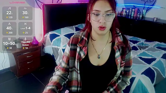 Snapshot of ashly_litlle chatting on 06-20-26, 08:11 ashly litlle online show from 06-20-26, 08:11