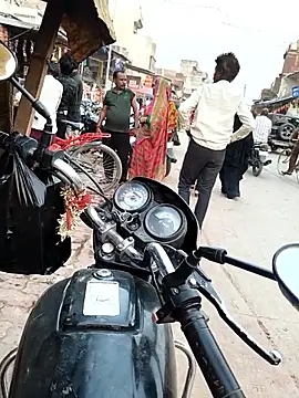 Snapshot of its__aaru01 chatting on 05-20-26, 01:06 its aaru01 online show from 05-20-26, 01:06