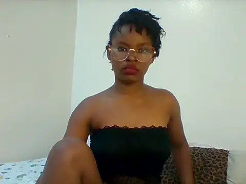 Snapshot of hot_cammy chatting on 06-16-26, 06:43 hot cammy online show from 06-16-26, 06:43