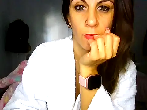 Snapshot of lujancita8 chatting on 05-21-26, 12:01 lujancita8 online show from 05-21-26, 12:01