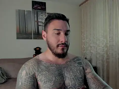 Snapshot of Gymdominus chatting on 05-23-26, 07:35 Gymdominus online show from 05-23-26, 07:35