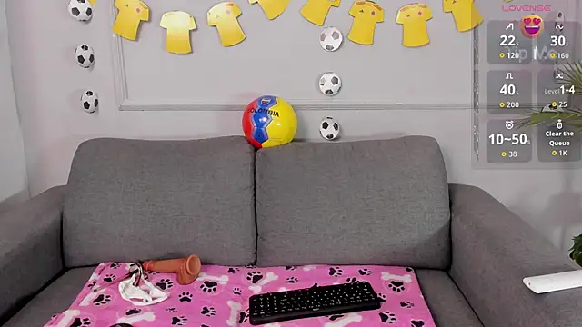 Sofiawonderr online show from 06-20-26, 04:43