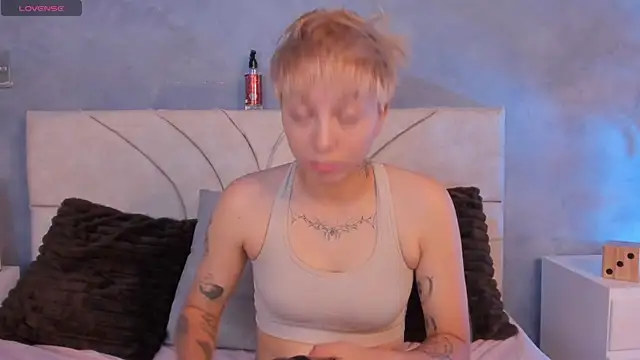 vane grey online show from 07-10-26, 06:21
