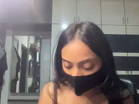 livia dolls online show from 06-25-26, 10:14