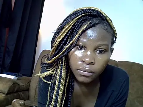 Snapshot of sweet_pie01 chatting on 06-12-26, 10:14 sweet pie01 online show from 06-12-26, 10:14