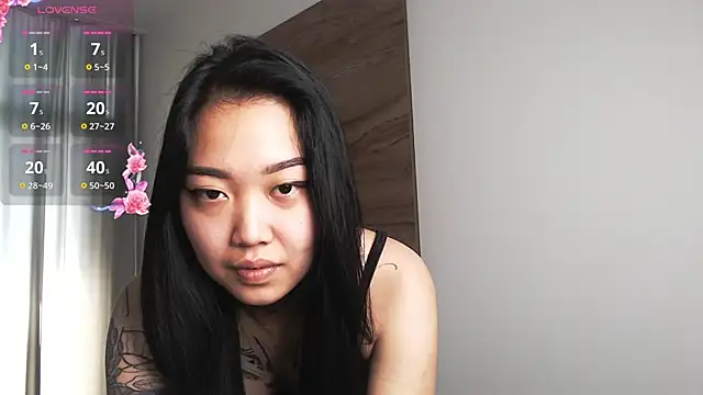 Snapshot of LillGothBaby chatting on 06-18-26, 04:57 LillGothBaby online show from 06-18-26, 04:57