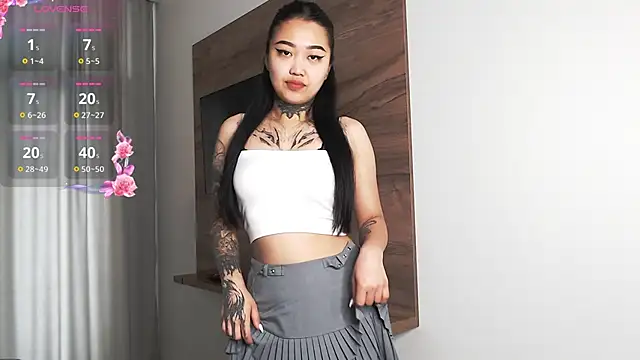 Snapshot of LillGothBaby chatting on 06-21-26, 04:26 LillGothBaby online show from 06-21-26, 04:26