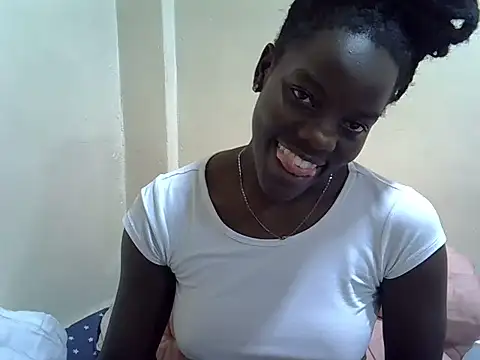 Snapshot of petite_lily chatting on 06-20-26, 11:18 petite lily online show from 06-20-26, 11:18