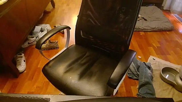 Clevername90 online show from 02-15-25, 06:01