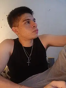 Snapshot of Oliver_LA chatting on 07-20-26, 10:39 Oliver LA online show from 07-20-26, 10:39