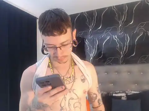 Ryan Owenss online show from 07-01-26, 02:24
