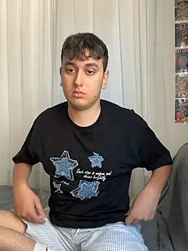 imjustaboyy1 online show from 06-15-26, 11:12