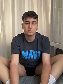 imjustaboyy1 online show from 06-16-26, 04:31