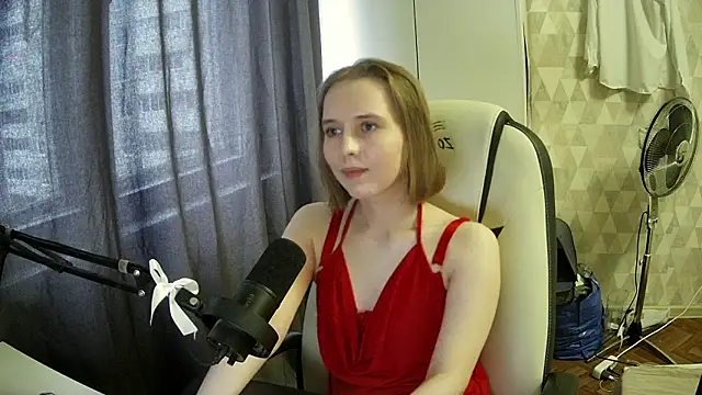 Mia liss  online show from 05-28-26, 02:47