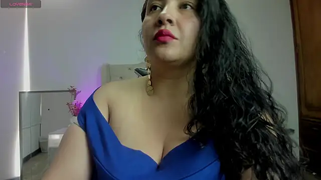 Snapshot of JadeBellee chatting on 06-29-26, 05:35 JadeBellee online show from 06-29-26, 05:35