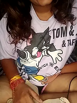 Snapshot of Hot-couple-GB chatting on 06-16-26, 11:13 Hot-couple-GB online show from 06-16-26, 11:13